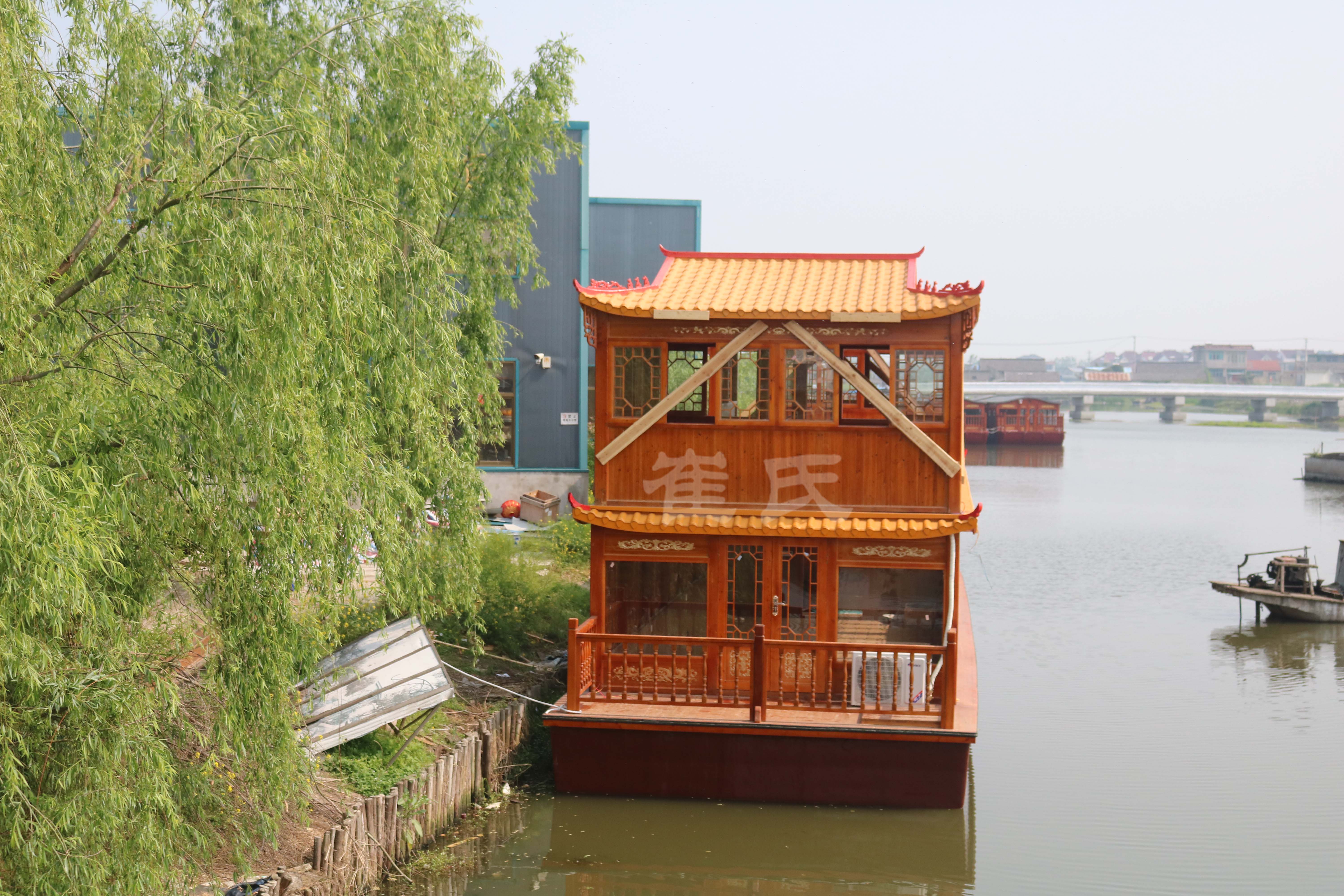 大型双层餐饮船