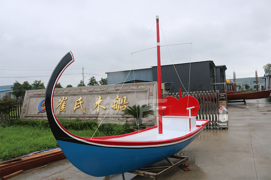一头尖景观木船